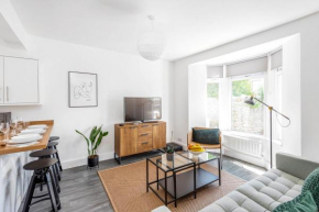 Beautiful Apartment In Leafy Victorian Neighbourhood